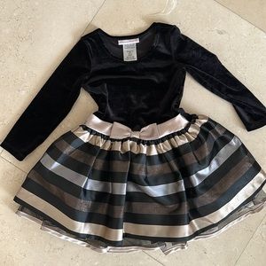 Girl fancy dress from Macys size 3T. Black, Silver, Copper, & Gold